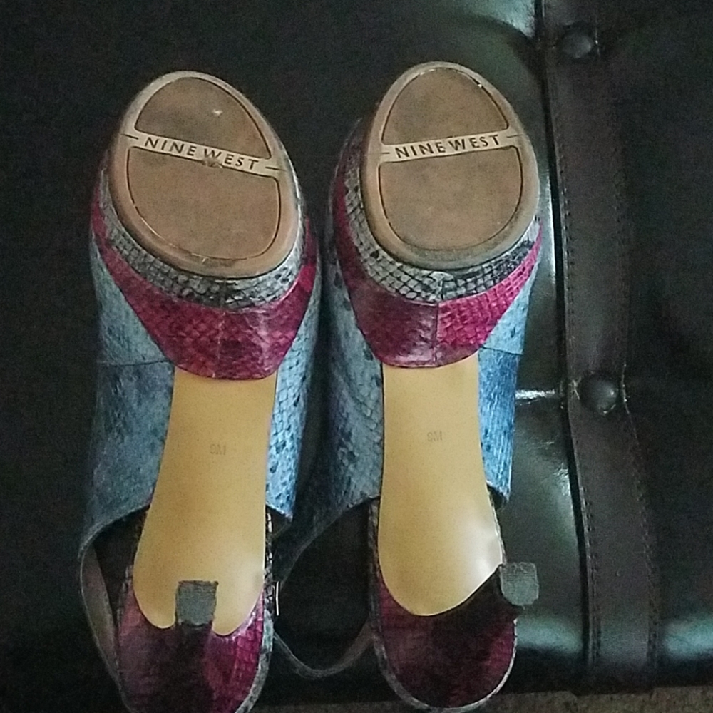 Heels - Picture 5 of 5
